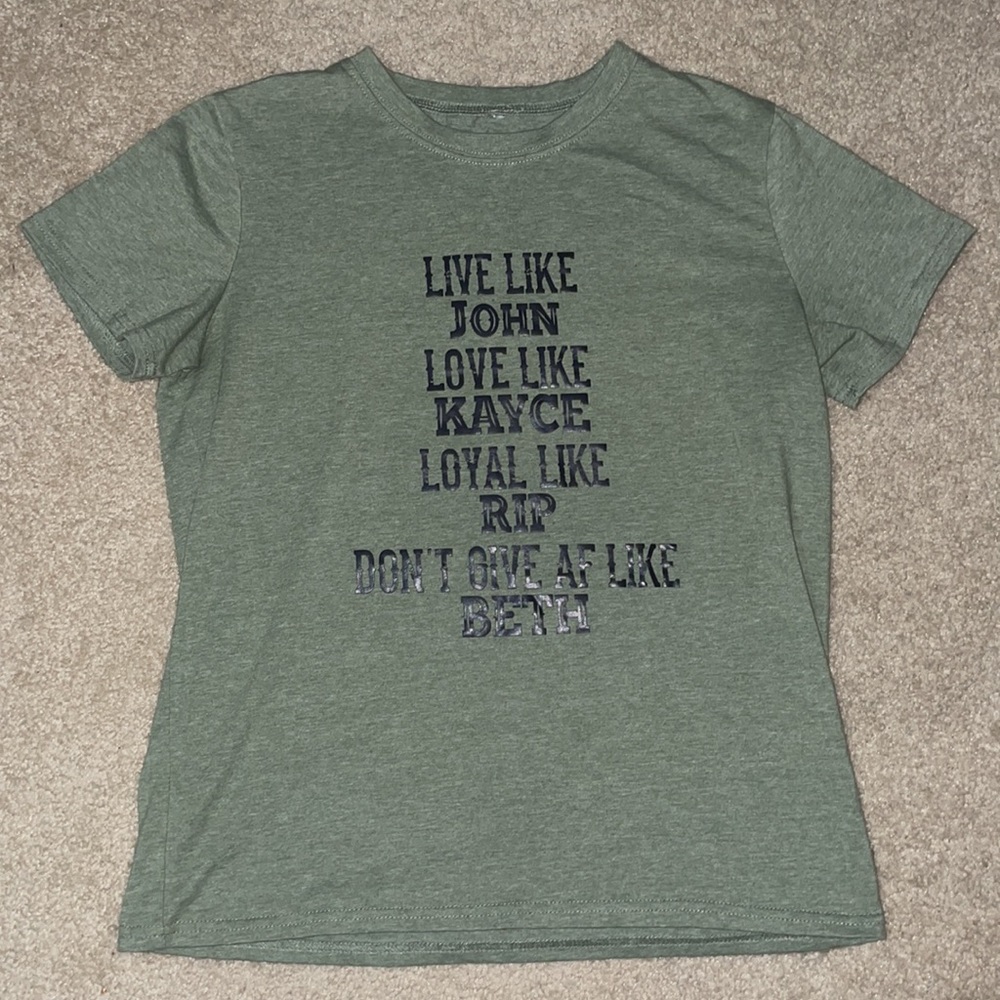 Women’s Yellowstone Fans T-Shirt, Measurements in Picture (No Size Tags)